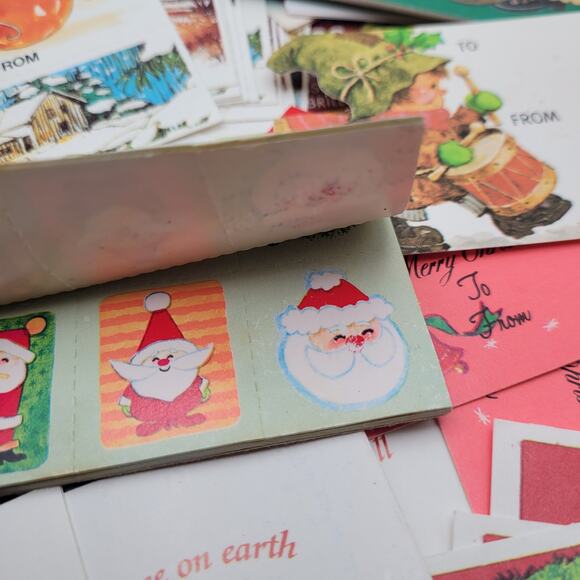 Large Lot of Vintage Gift Tags Stickers Cards Holiday Christmas - Picture 3 of 10